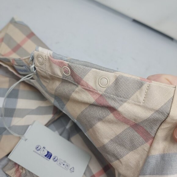 BURBERRY Baby Check Bodysuit Hat - Picture 7 of 9